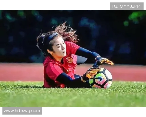 足球明星的女儿在比赛中大放异彩成功进球引发热议 足球明星的女儿在比赛中大放异彩成功进球引发热议